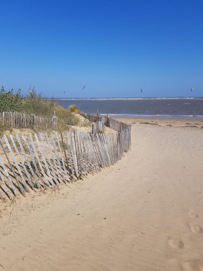 Beach & Tonic Beachside Chalet Humberston Luaran gambar